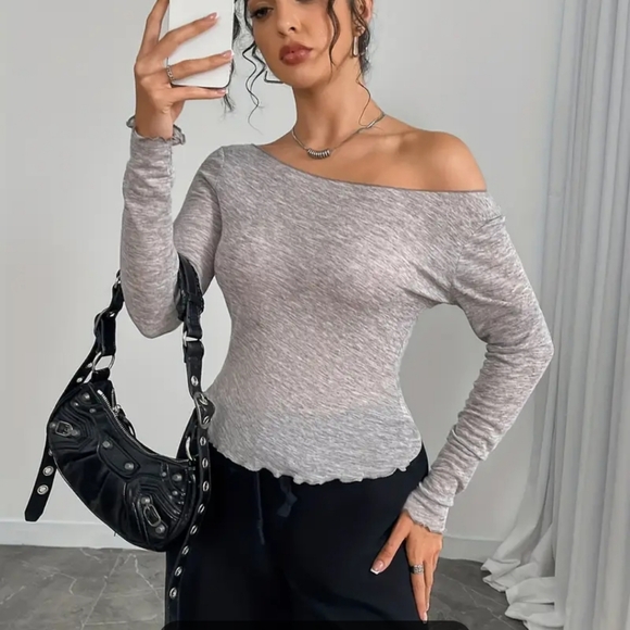 Light Gray long sleeve all stretch tee.  Perfect for layering.  Size large NWOT - Picture 3 of 6